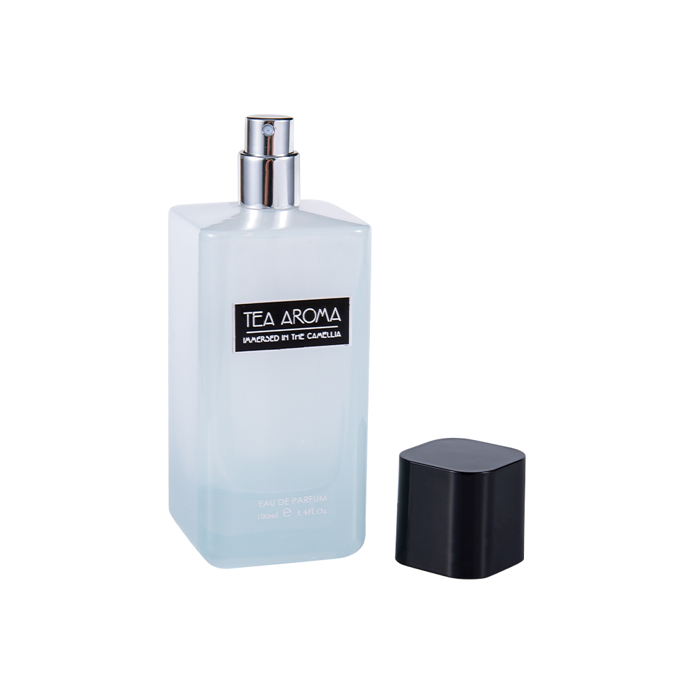 KY1427-WJ2376 Botella de perfume de vidrio recubierta de blanco de 100 ml con tapa de PP negra brillante