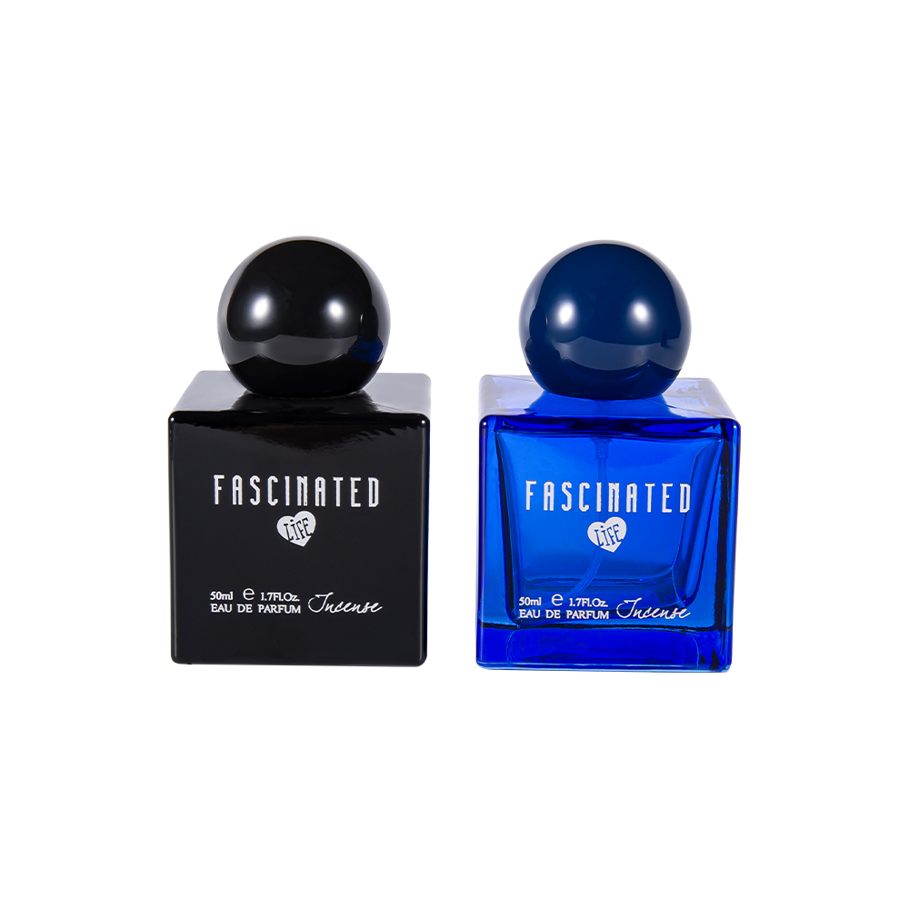 KY145-WJ2537 Botella de perfume de vidrio impresa en color cubo de 50 ml con tapa esférica de plástico UV